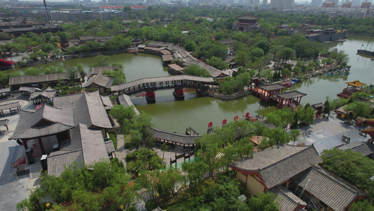 航拍5A开封清明上河园景区听雨桥双亭桥视频[空明]视频