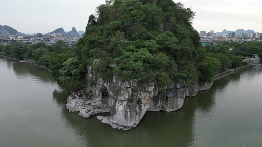 航拍广西桂林象鼻山5A景区视频