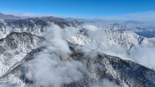 4K航拍大气山川雪景云海视频素材视频