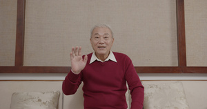 春节视频通话打招呼的老年人34秒视频
