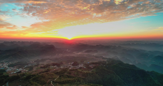 4k航拍夕阳火烧云 1视频