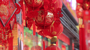 4K实拍中国年喜庆飘扬红红火火灯笼空镜22秒视频