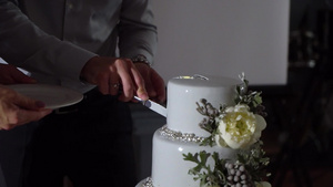 婚礼蛋糕传统的庆祝晚宴甜点6秒视频