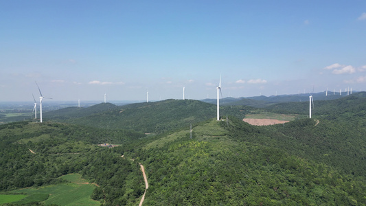 航拍高山风车发电能源 视频