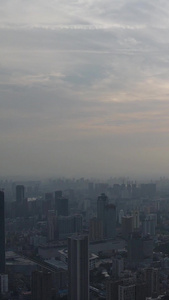 航拍风光城市夕阳晚霞天空城市天际线金融中心高楼全景素材城市建设视频