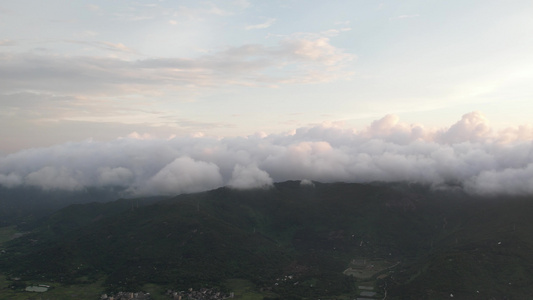 清晨山地云海航拍视频