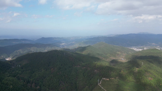 山川丘陵农业种植农田乡村现代农业大棚航拍视频