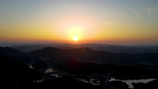 4K航拍山川日落视频