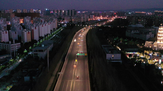 昆明航拍滇池大坝夜景交通视频