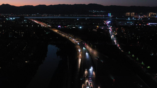 昆明航拍滇池大坝夜景交通视频