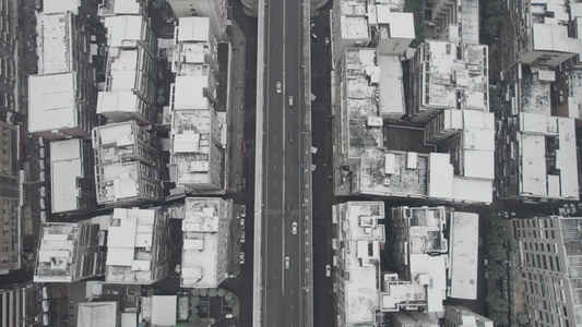 航拍建筑屋顶雪景视频