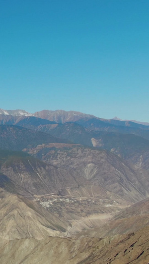 航拍著名梅里雪山太子十三峰全景视频梅里雪山国家地质公园49秒视频