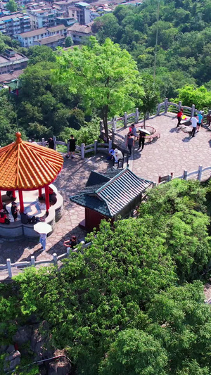 桂林5A景区叠彩山顶和伏波山顶的游客航拍广西旅游73秒视频