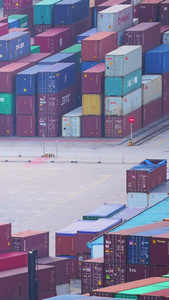航拍城市物流集装箱港口码头叉车装卸素材集装箱素材视频