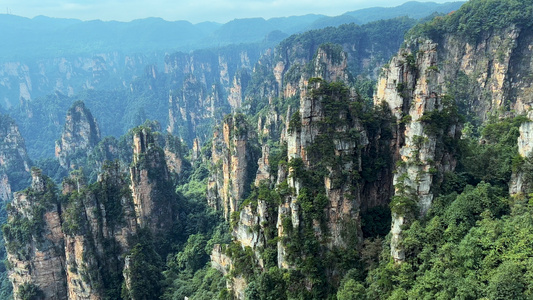 航拍湖南5A级旅游景区张家界国家公园武陵源杨家溪风景4k素材视频