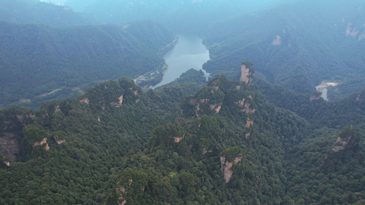 航拍湖南5A级旅游景区张家界武陵源国家森林公园山顶风景4k素材视频