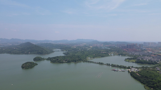 航拍湖南岳阳洞庭湖度假区[洞庭湖畔]视频