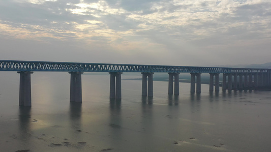 河南三门峡公铁黄河大桥[济水]视频