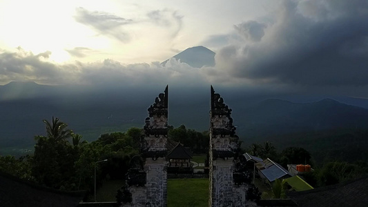 火山和林浦阳寺门视频