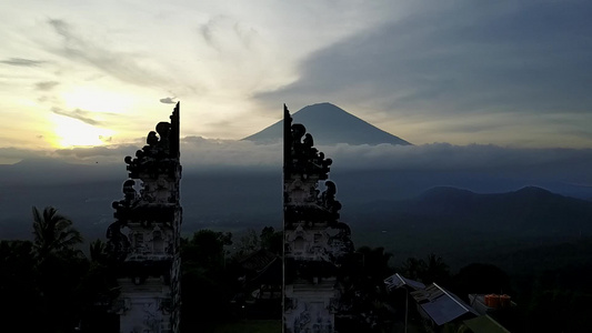 火山和林浦阳寺门视频