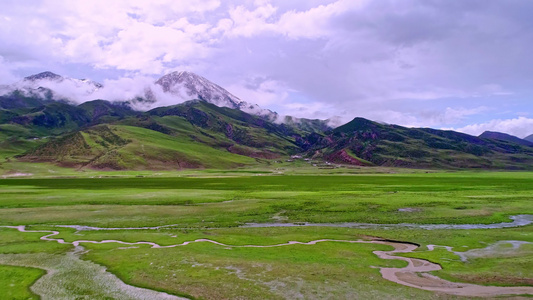 念青唐古拉山青藏铁路航拍视频