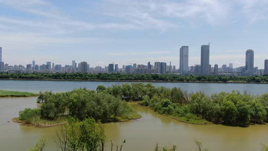 航拍湖南长沙湘江城市天际线视频