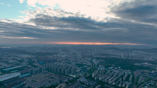 航拍日出朝霞下的南京城市风光视频