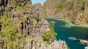 环礁湖和绿绿水的海景19秒视频