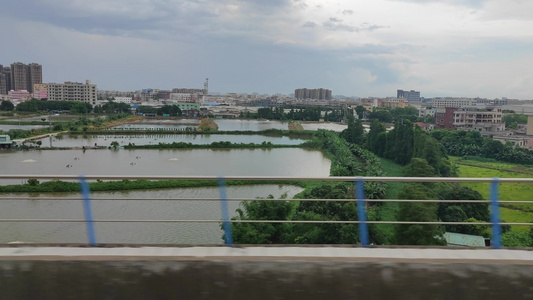 高铁动车窗外沿途风景视频