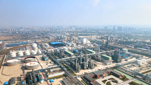 4K企业与城市中国石油大型厂区盘锦市区48秒视频