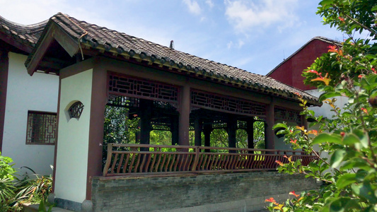 公园里的中国风格传统建筑亭子[传统模式]视频
