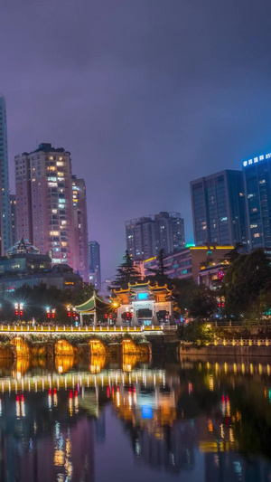 贵阳甲秀楼夜景大范围延时贵阳南明河10秒视频