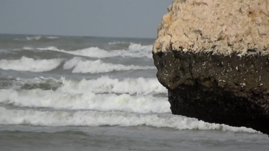 海的波浪慢动视频