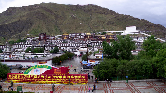 西藏日喀则扎什伦布寺航拍视频
