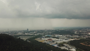 工业园区一天下雨10秒视频