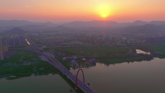 航拍杭州之江大桥日落美景视频