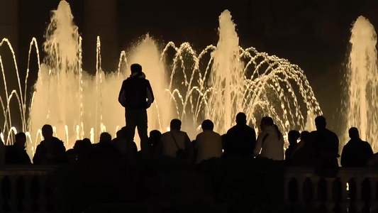 魔力喷泉的复古巴塞罗纳视频