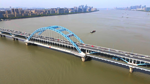 4K航拍刷锅双层铁桥杭州复兴大桥钱塘江水运50秒视频