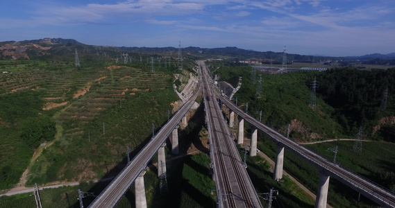 航拍运输火车行驶 铁路运输视频