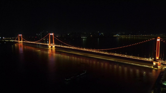 航拍湖北武汉长江鹦鹉洲大桥夜景 视频