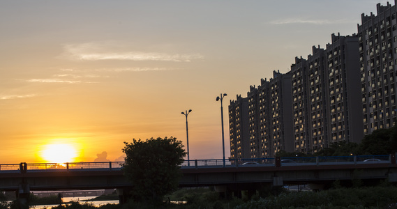 夕阳大桥小区城市风景4延时摄影视频