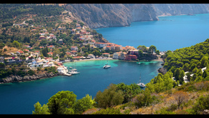 希腊爱奥尼亚切法利尼亚岛美丽而风景如画的多彩传统渔村16秒视频