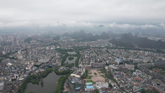 城市清晨迷雾云海航拍视频