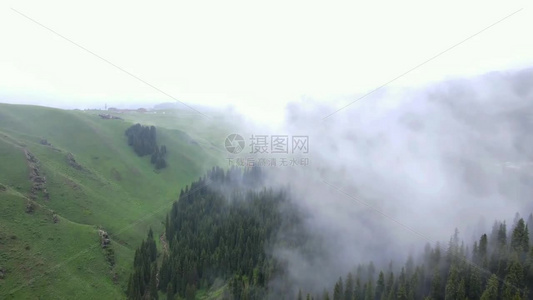 航拍新疆江布拉克雨后山景视频