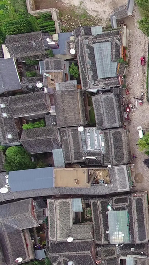 垂直航拍古镇建筑大理古镇18秒视频