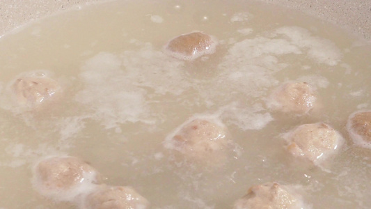 煮丸子涮丸子涮锅材料视频