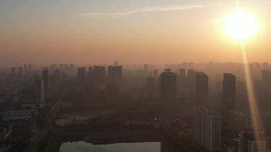 夕阳晚霞中的日照城市风光航拍 视频