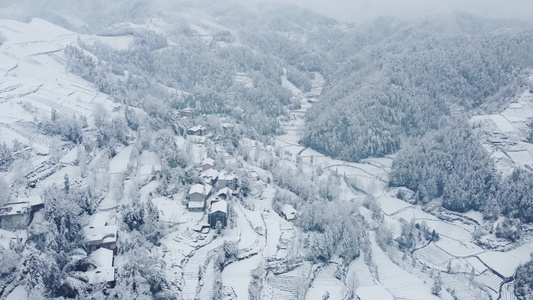 雪景 大山航拍视频