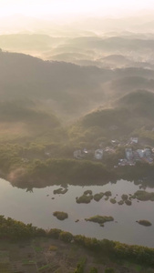 高清竖屏航拍桂平群山日出晨雾风景视频