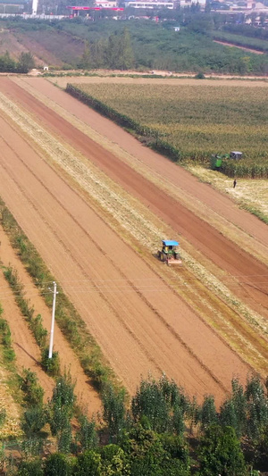 陕西农业拖拉机耕地作业航拍素材乡村振兴76秒视频